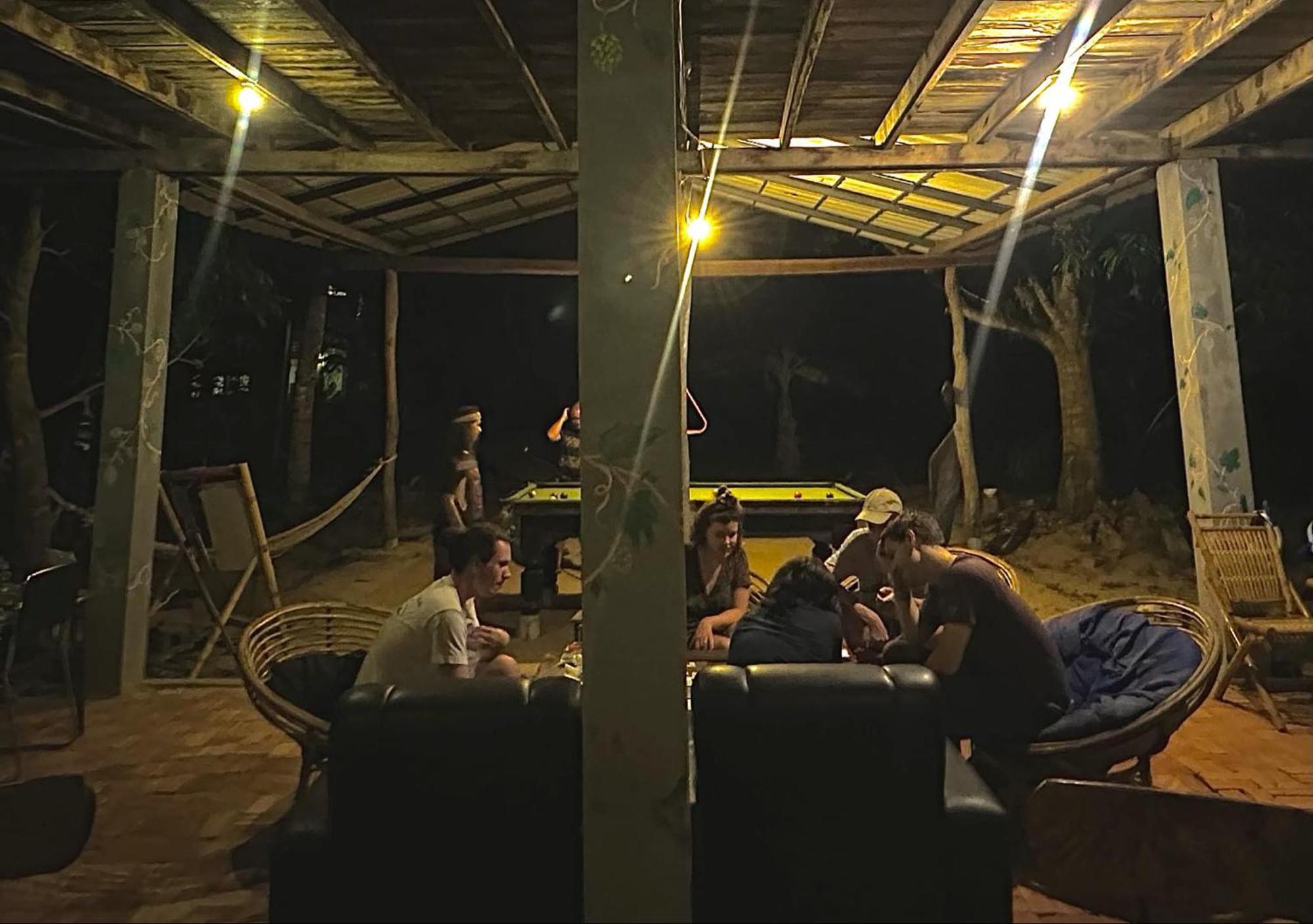 The Bonsai Hostel Koh Rong Sanloem Exterior photo
